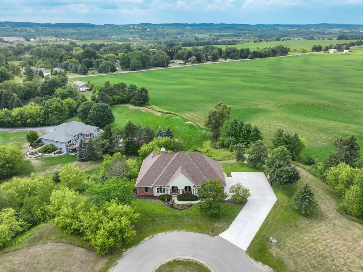 W6178 Oak Vista Ln, Plymouth, WI 53073 - #1