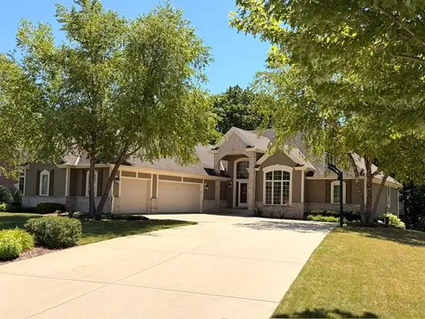S67W17763 Copper Oaks Ct, Muskego, WI 53150