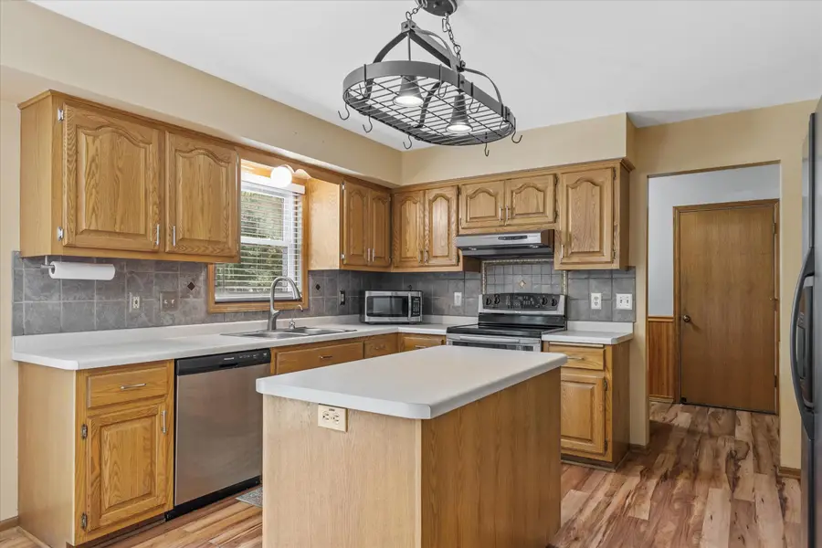 7115 Joy Marie Ln, Waterford, WI 53185 - #3