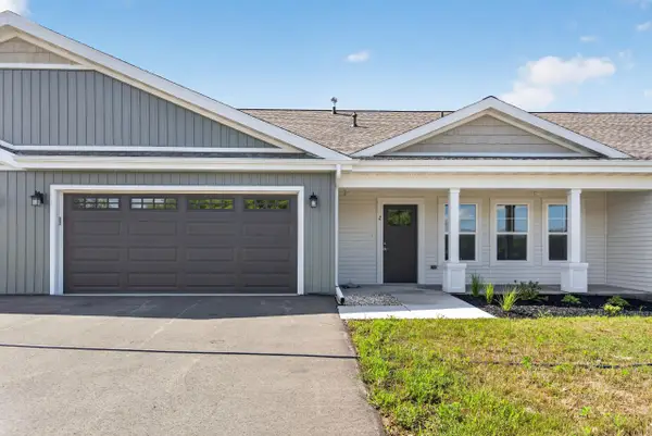 1601 Wildlife Dr, Kewaskum, WI 53040