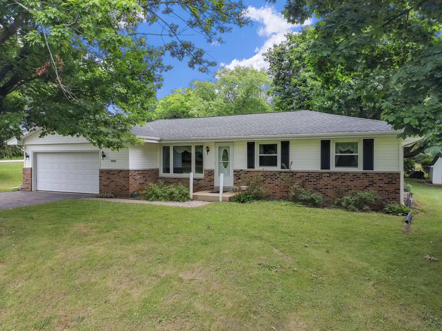 N7694 Rendell Dr, Lauderdale Lakes, WI 53121 - #2