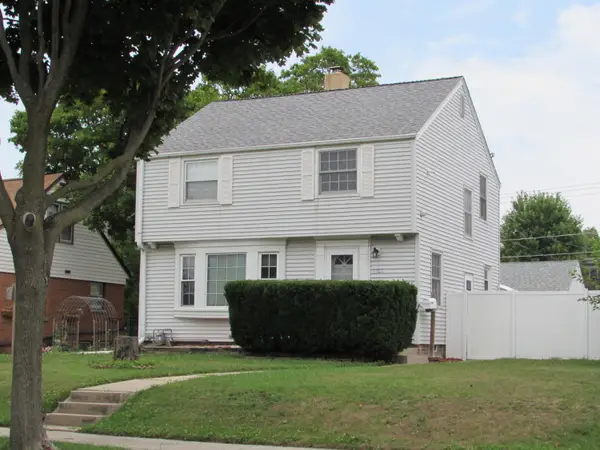 2362 S 78th St S, West Allis, WI 53219