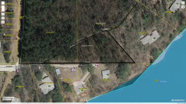 000 Woodland Dr, Black River Falls, WI 54601