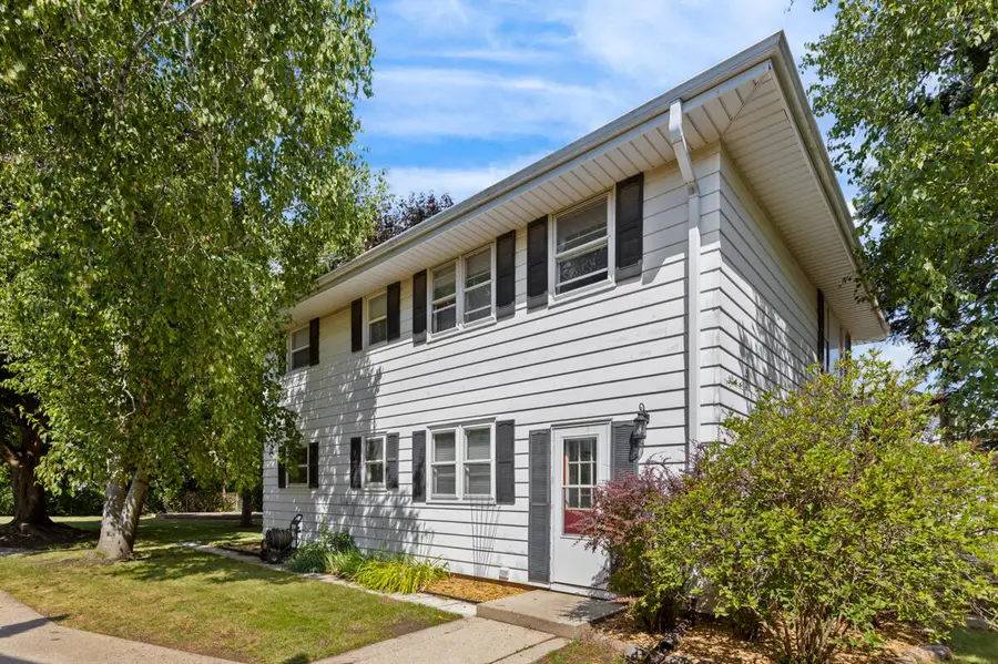 549 W Armour Ave, Milwaukee, WI 53207 - #2