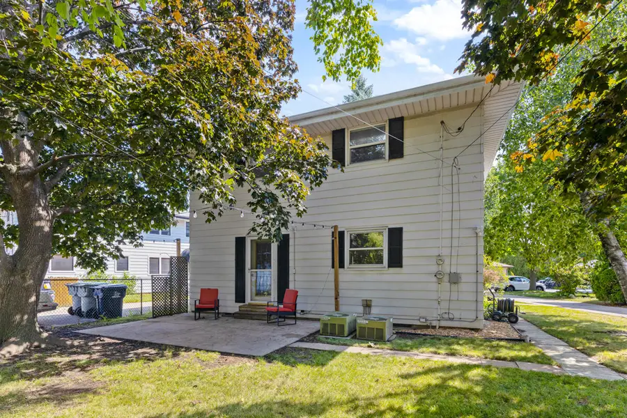 549 W Armour Ave, Milwaukee, WI 53207 - #3
