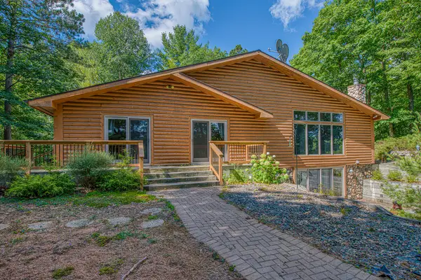 2512 Long View Dr, Crescent, WI 54501