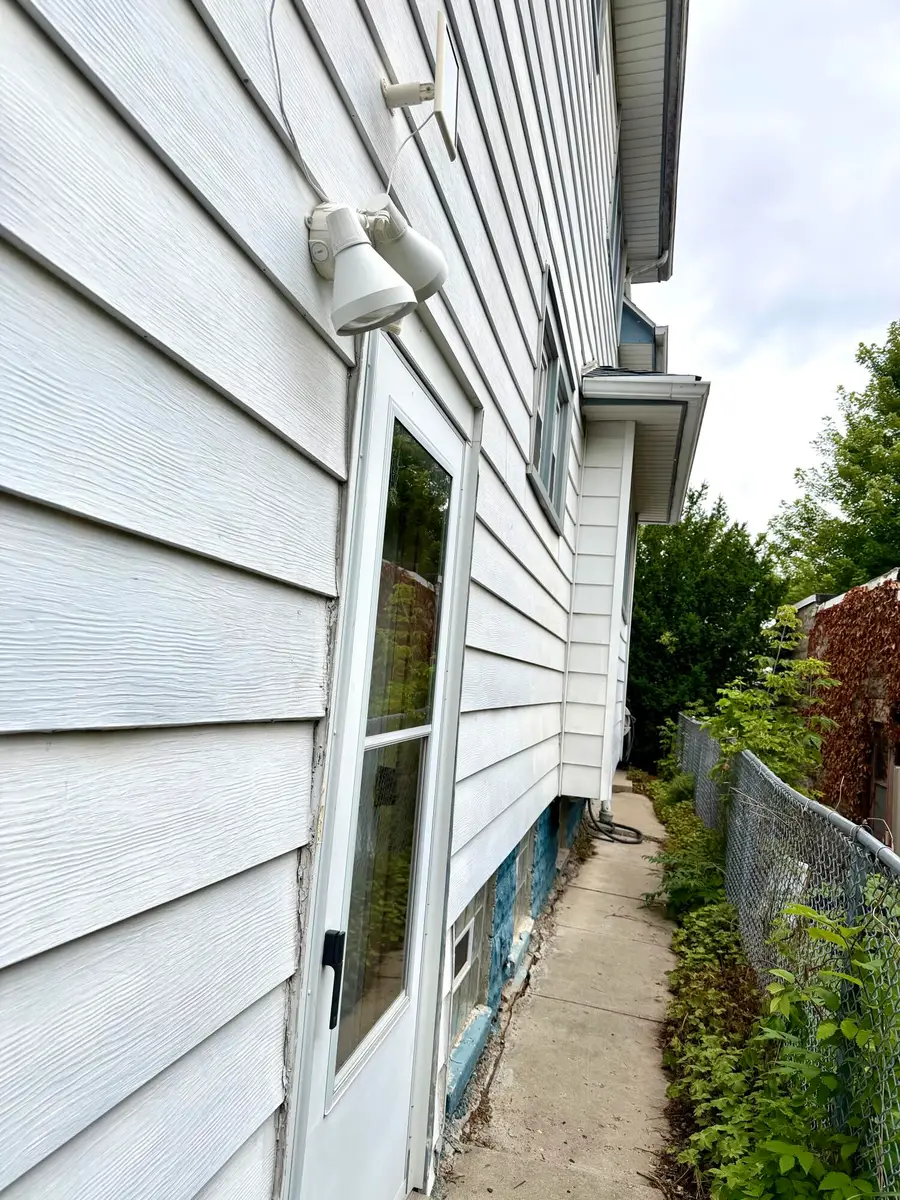 1313 N 38th St, Milwaukee, WI 53208 - #3