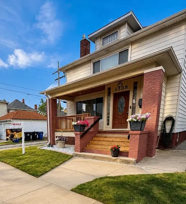 1338 Quincy Ave, Racine, WI 53405