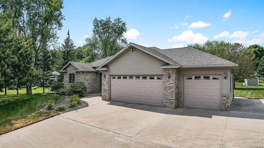 1606 N Jean Ave, Marshfield, WI 54449 - #2