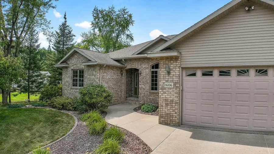 1606 N Jean Ave, Marshfield, WI 54449 - #3