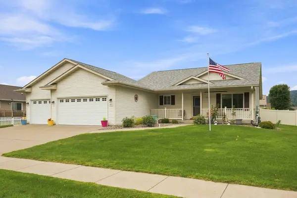 1905 Crooked Ave, Holmen, WI 54636