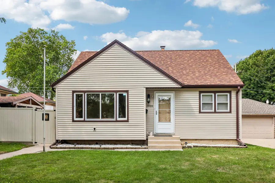 2935 S 93rd St, West Allis, WI 53227 - #2