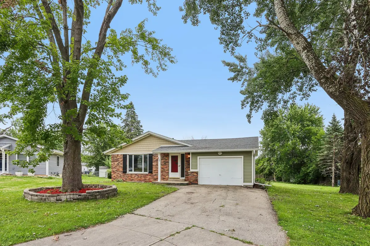 400 Mary Ln, Horicon, WI 53032 - #1