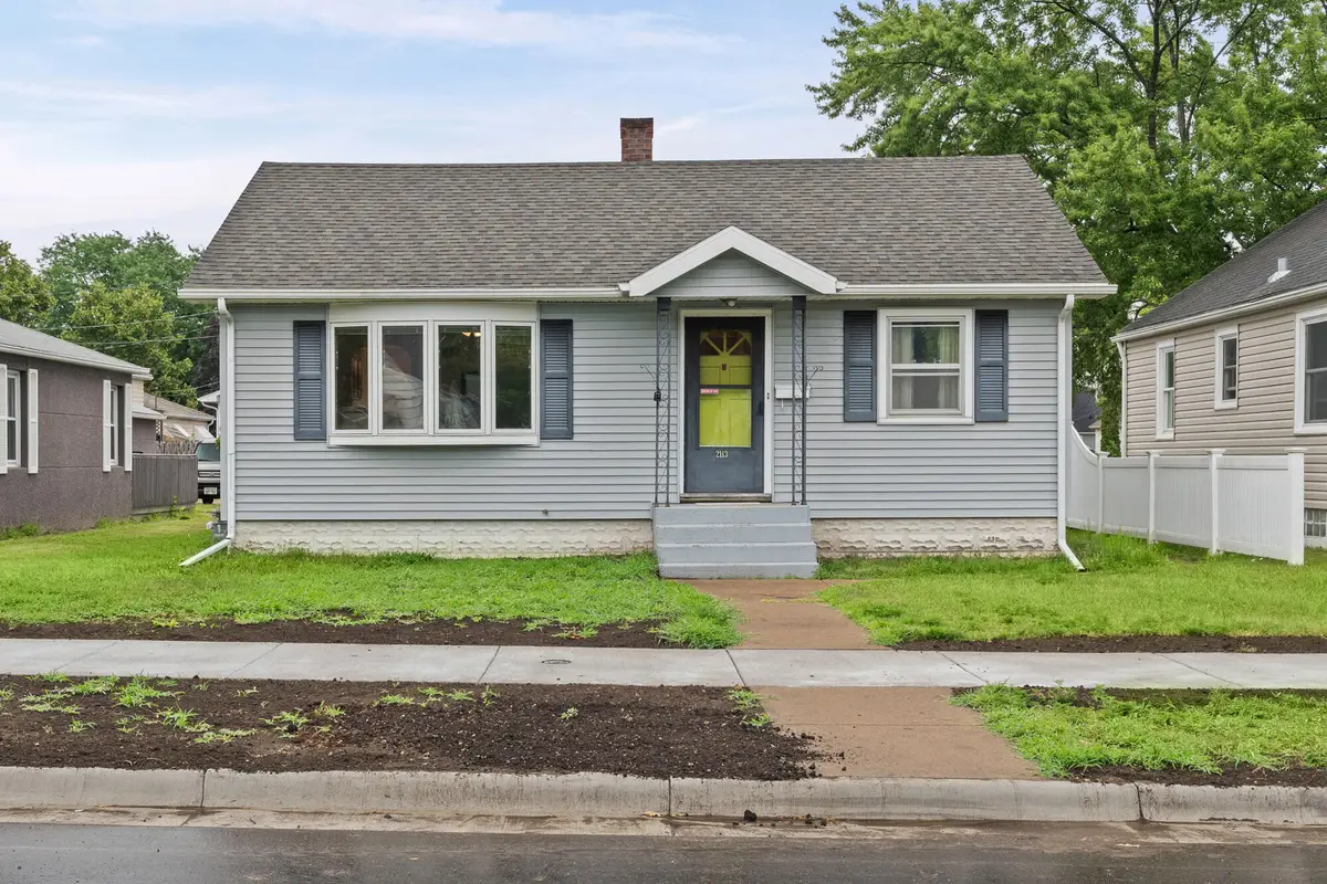 2113 16th St S, La Crosse, WI 54601 - #1