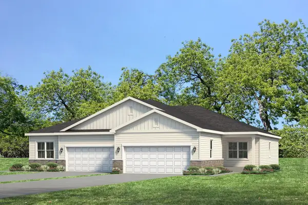 318 Creekside Pl, Delavan, WI 53115