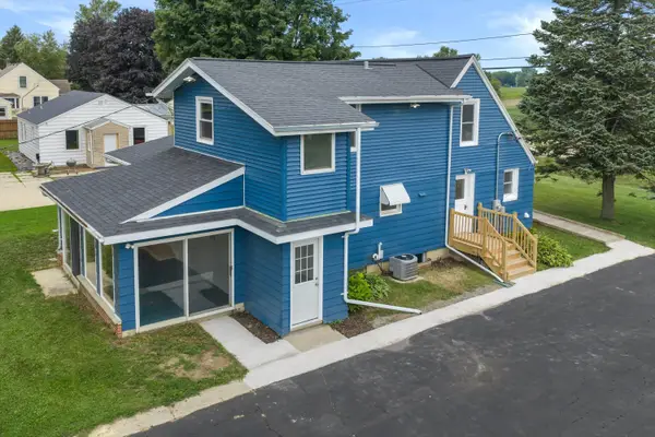 2089 Decorah Rd, Trenton, WI 53095