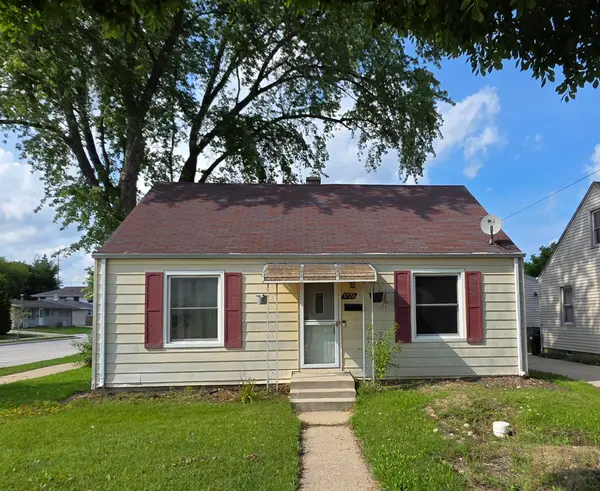 3724 20th St, Racine, WI 53405