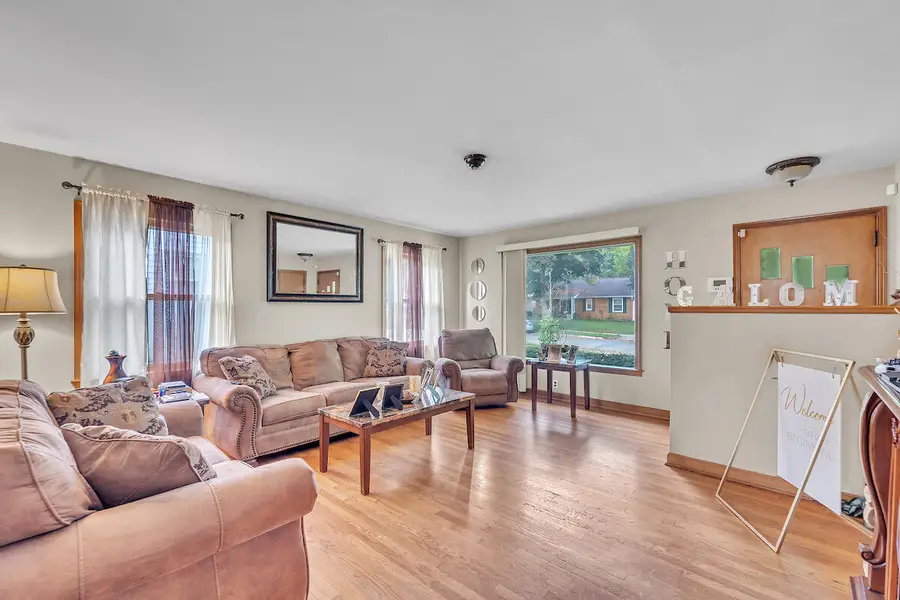 4960 N 73rd St, Milwaukee, WI 53218 - #2