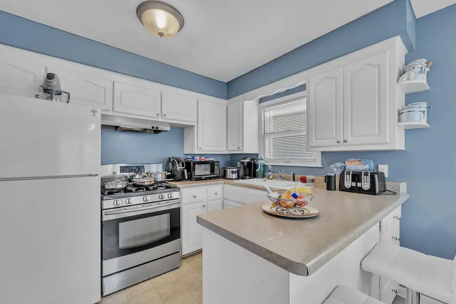 4960 N 73rd St, Milwaukee, WI 53218 - #3