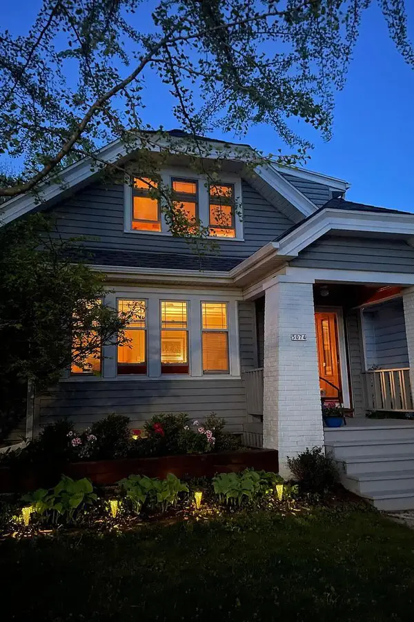 5074 N Hollywood Ave, Whitefish Bay, WI 53217