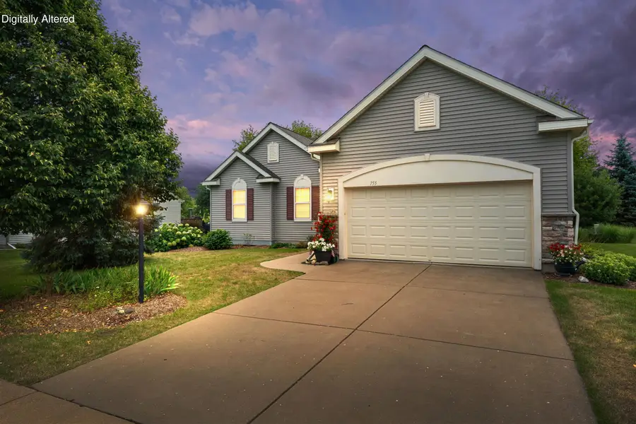 755 Meadowview Ln, Johnson Creek, WI 53038 - #2