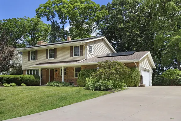 8715 108th Ave, Pleasant Prairie, WI 53158