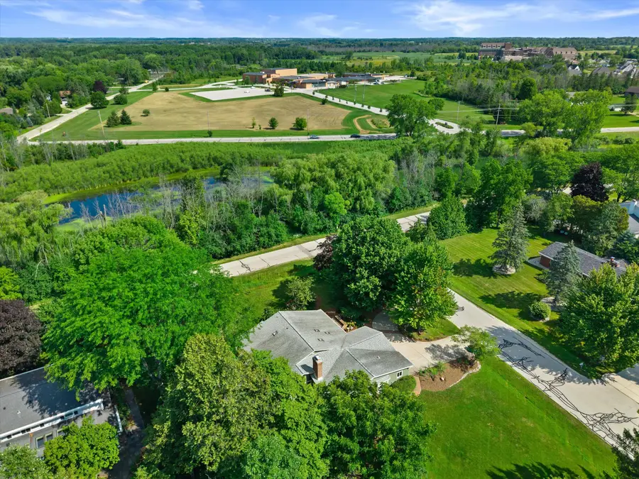 12655 N River Forest Cir, Mequon, WI 53092 - #2
