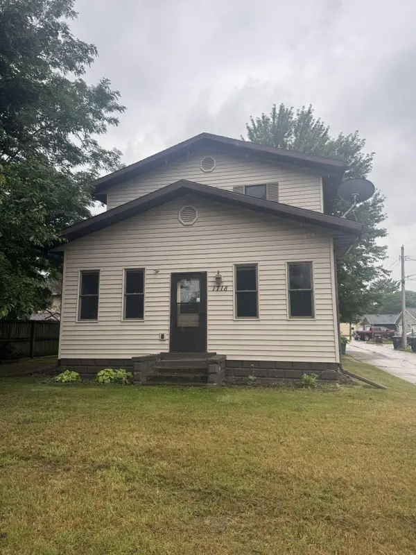 1718 Hagar St, La Crosse, WI 54603