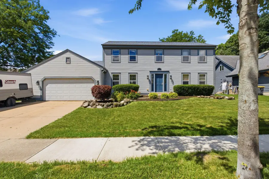 1232 Cavalier Dr, Waukesha, WI 53186 - #2