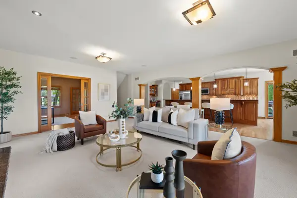 W287N6371 Broadwing Ct, Merton, WI 53029