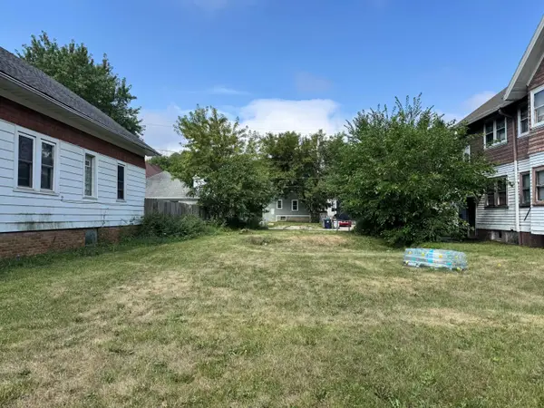 2529 N 50th St, Milwaukee, WI 53210