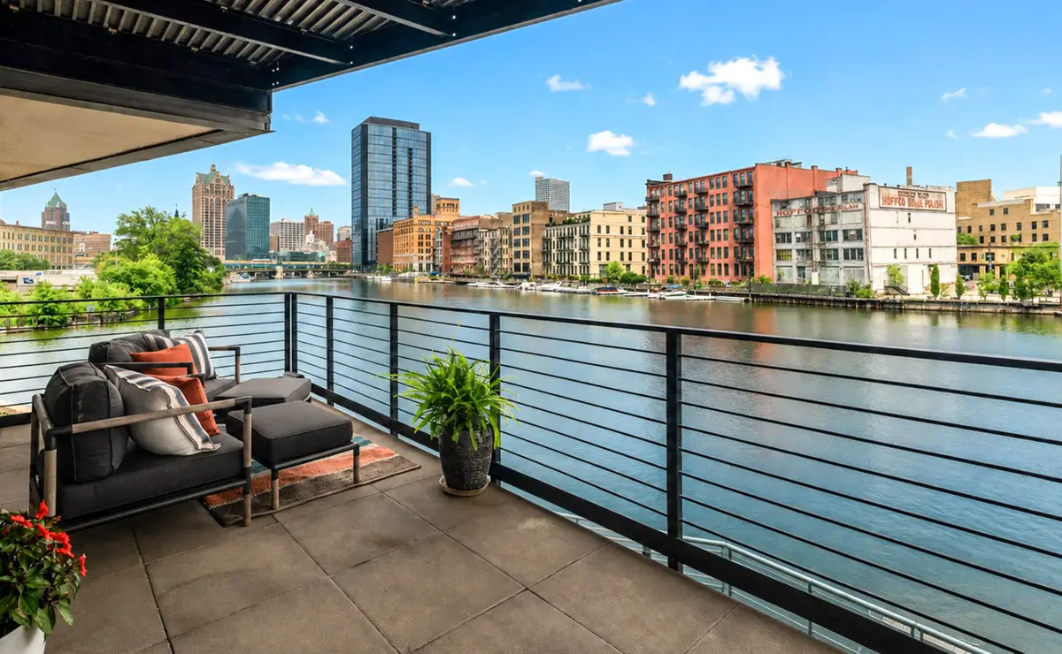 106 W Seeboth St, Milwaukee, WI 53204 - #1