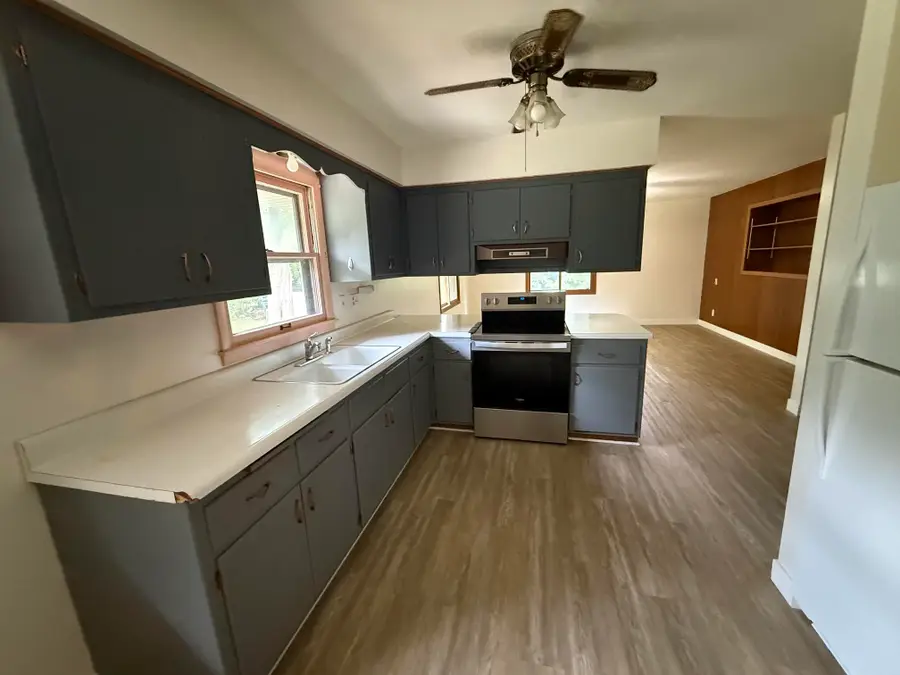 8414 S Verdev Dr, Oak Creek, WI 53154 - #2