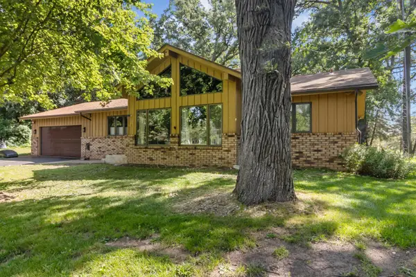 N6372 Tamarack Ridge Rd, Lafayette, WI 53121