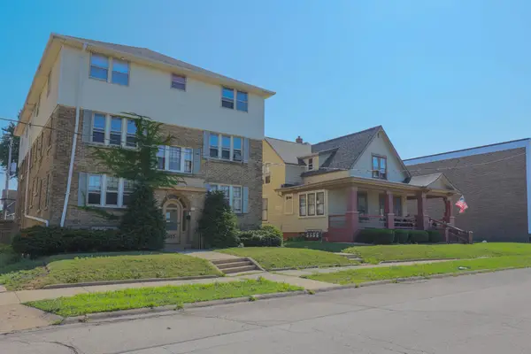 915 Minnesota Ave, South Milwaukee, WI 53172