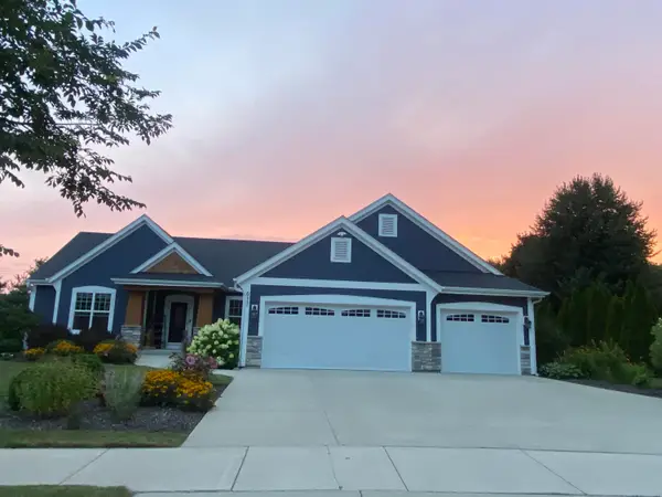 617 Evergreen Ter, Port Washington, WI 53074