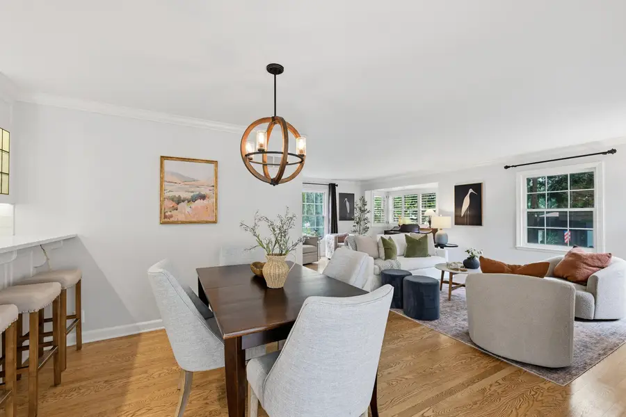 6209 N Berkeley Blvd, Whitefish Bay, WI 53217 - #3