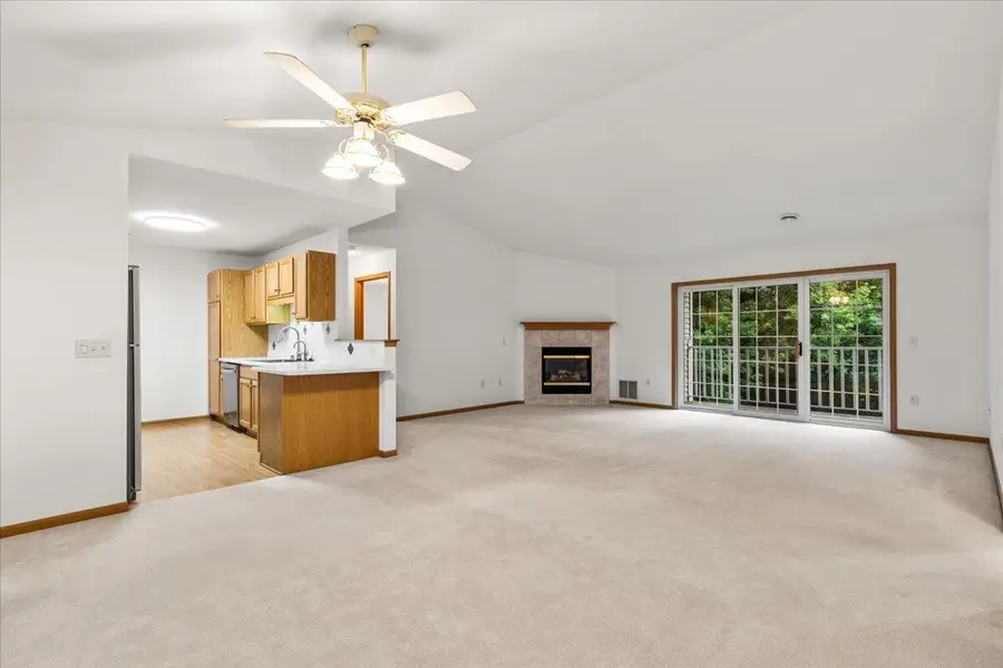 2465 Country Creek Cir, West Bend, WI 53095 - #3