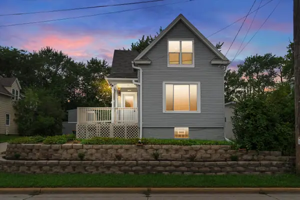 7131 S Pennsylvania Ave, Oak Creek, WI 53154