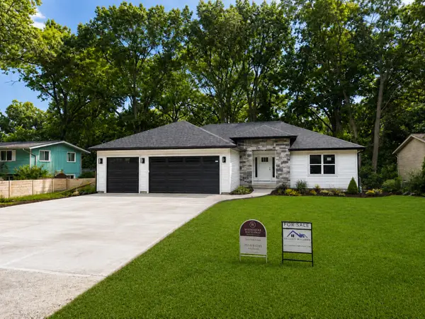 11533 8th Ave, Pleasant Prairie, WI 53158