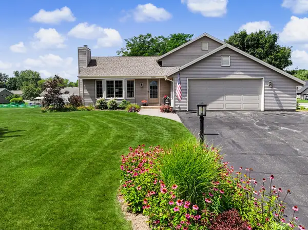 28941 Golden Cir, Waterford, WI 53185
