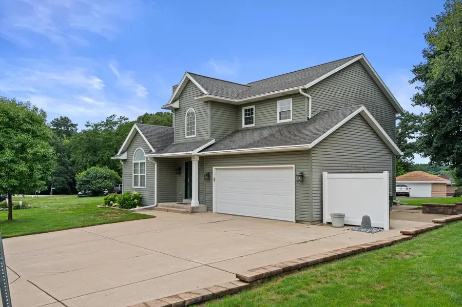 W2224 Oak Ridge Ave, East Troy, WI 53120 - #2