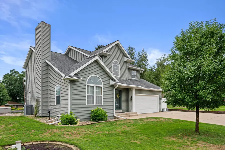 W2224 Oak Ridge Ave, East Troy, WI 53120 - #3