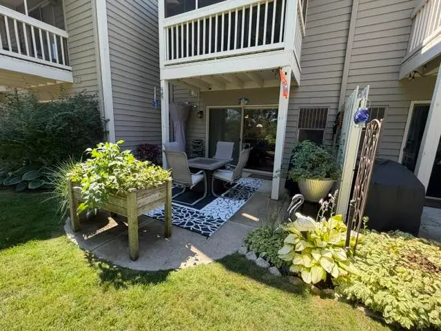 240 Marina Ct, Waterford, WI 53185 - #1