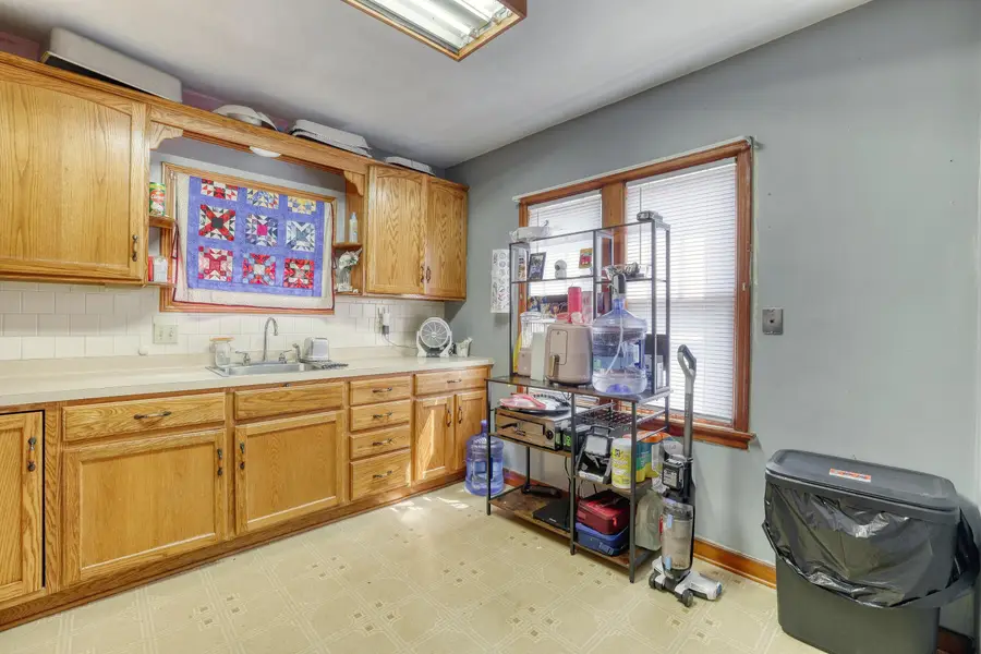 20060 W Greenfield Ave, Brookfield, WI 53045 - #2