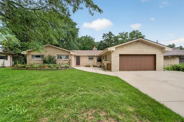 1225 N Osborne Blvd, Racine, WI 53405