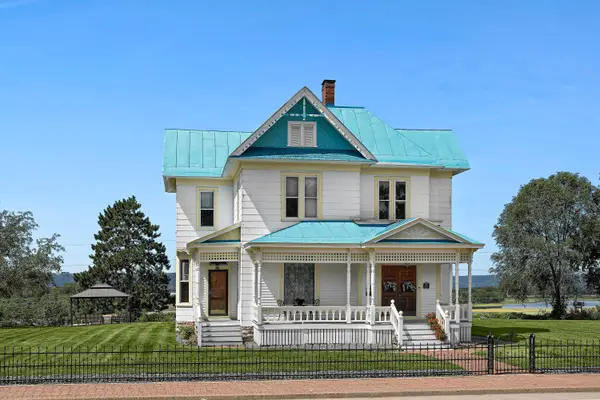 421 2nd Ave N, Onalaska, WI 54650