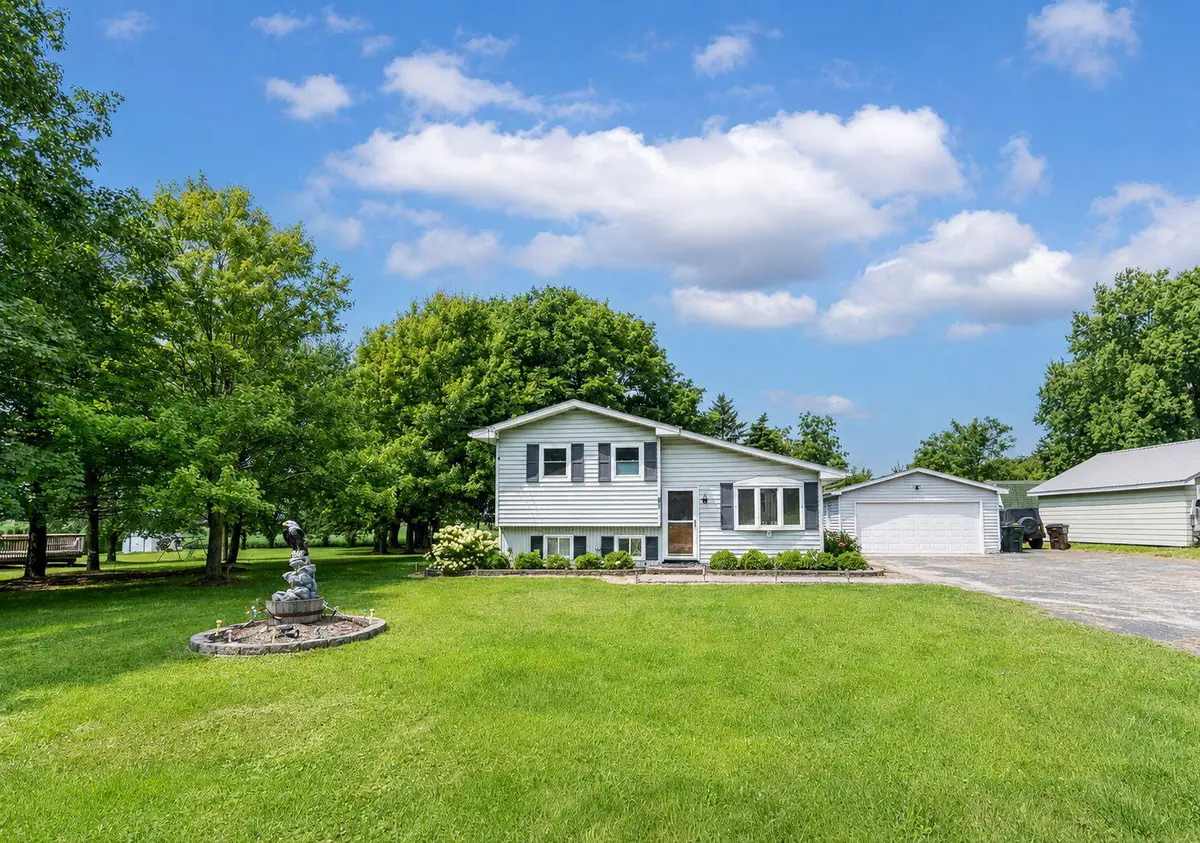135 Prairie St, Sharon, WI 53585 - #1