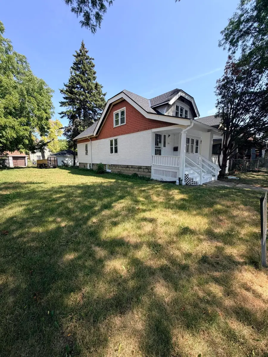 3050 N 24th Pl, Milwaukee, WI 53206 - #2