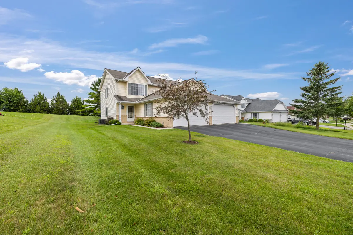 1135 Ellys Way, Slinger, WI 53086 - #1